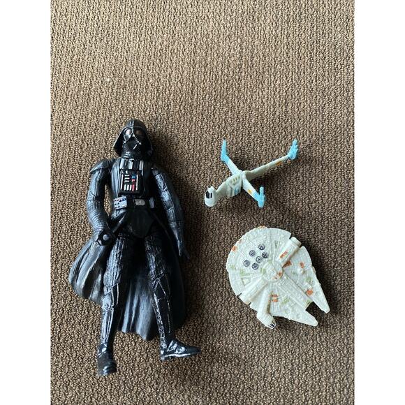 Star Wars Darth Vader 2001 LFL Hasbro Action Figure 4" Preowned - Picture 1 of 12